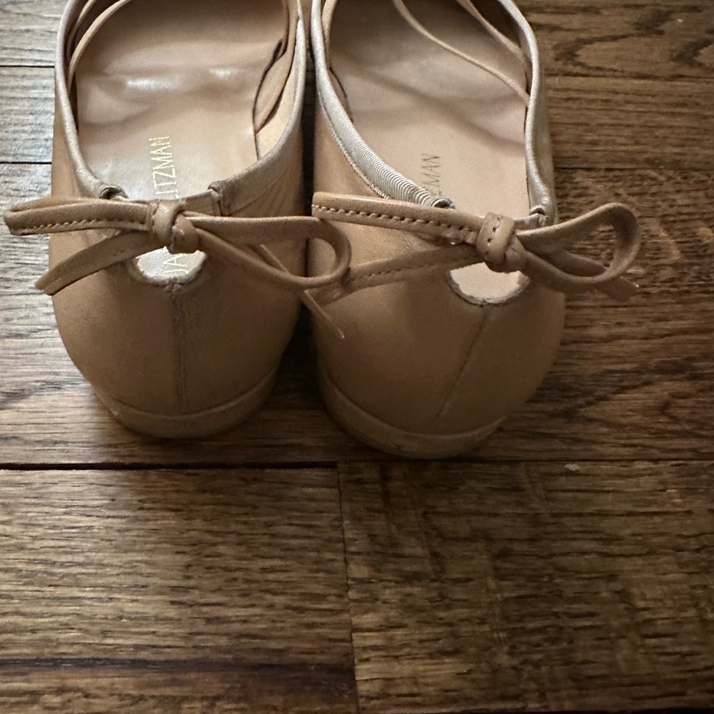 Stuart Weitzman Beige Ballet Flats with Bow Detail - Picture 5 of 8